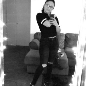 Meet your Posher, Elizabeth